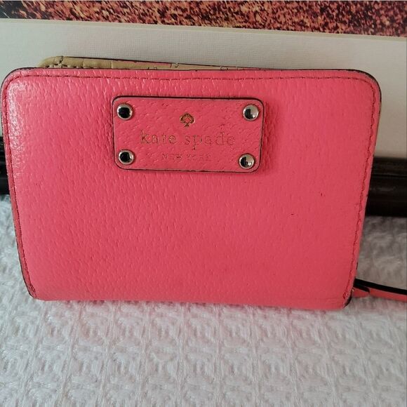 Kate Spade Cara Wellesley Small Wallet - Picture 1 of 12